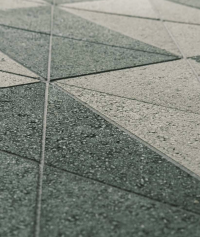 Formae Triangolo Stone