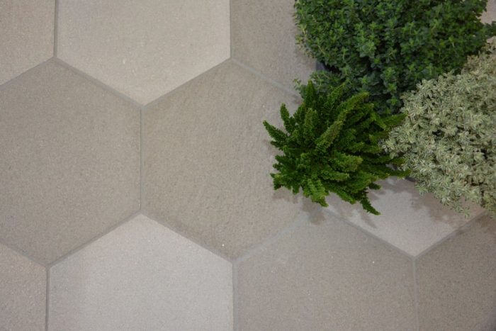 Likeabee Stone - Image 2