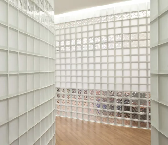 Janus Glass Block - Image 3