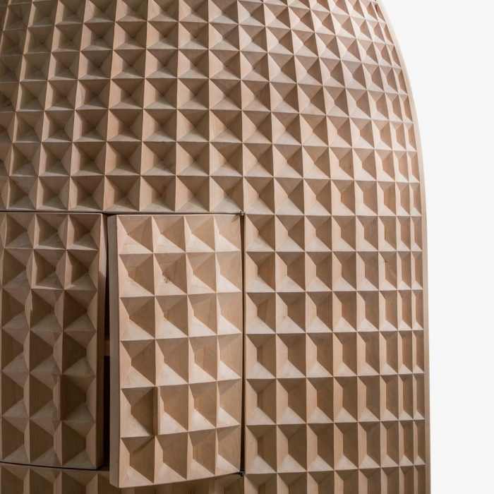 Madia Intagliata Cabinet - Image 7