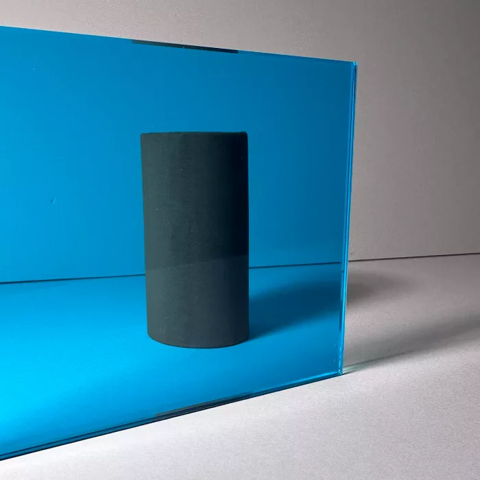 Turquoise Laminated Glass - Image 3