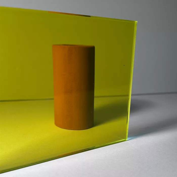 Yellow Laminated Glass - Image 3